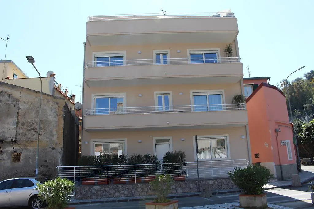 Taonasi Mazzeo Apartment