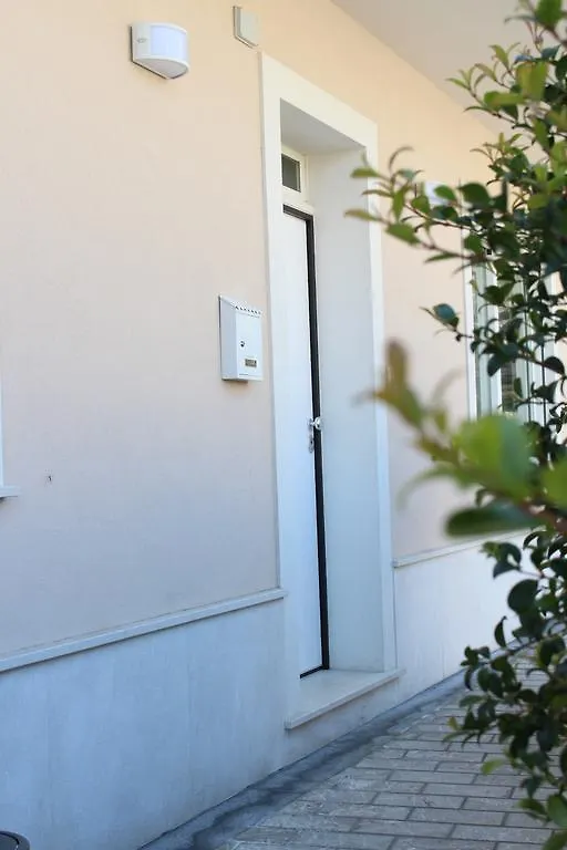 Taonasi Mazzeo Apartment 0*,  Italy